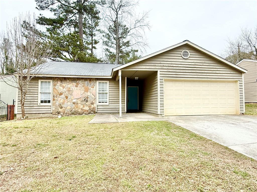 5370 Ridge Forest Dr., Stone Mountain, GA 30083