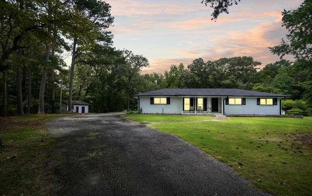 205 Elliott Rd., Mcdonough, GA 30252