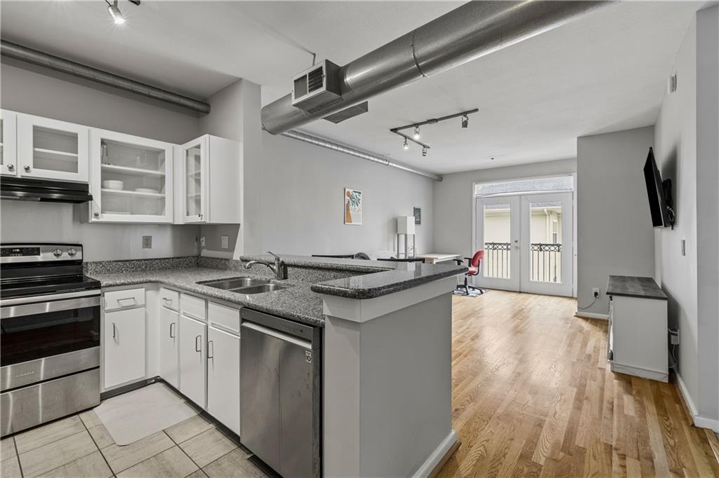 800 Peachtree St. #1517, Atlanta, GA 30308