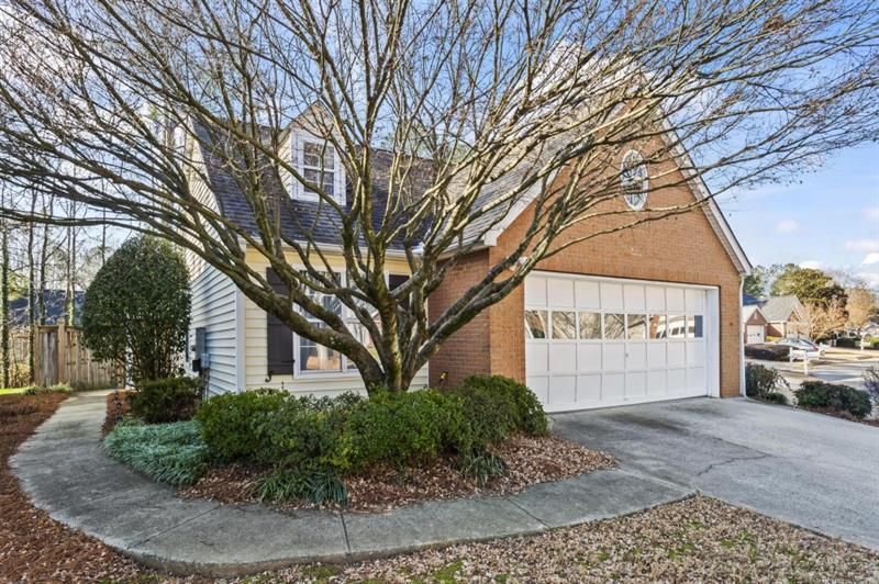 261 Dennis Dr., Alpharetta, GA 30009