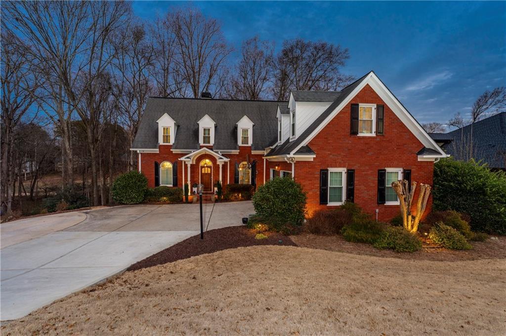 4093 Hickory Fairway Dr., Woodstock, GA 30188