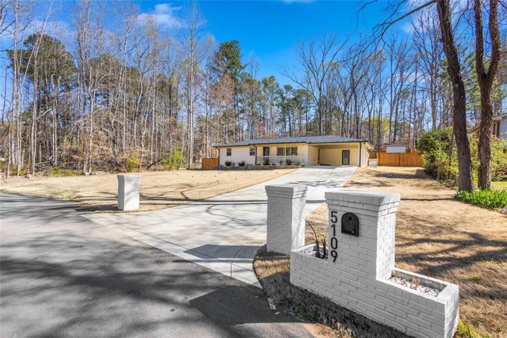 5109 Dogwood Hills Dr., Sugar Hill, GA 30518