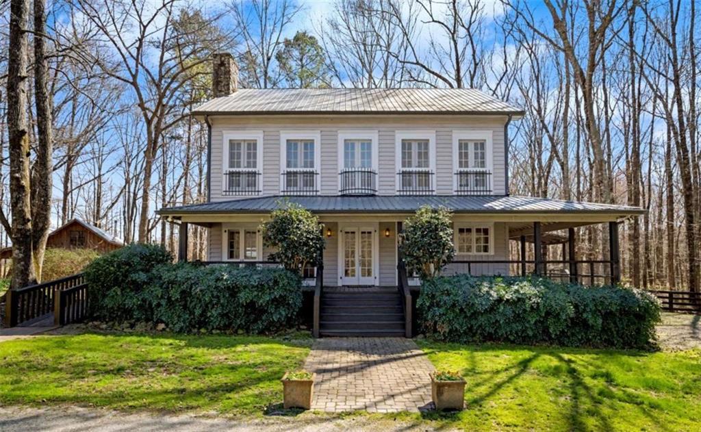 1174 Bear Creek Rd., Moreland, GA 30259