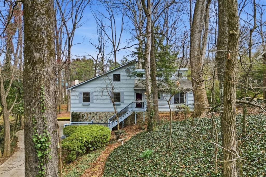 2490 Stoney Brook Ln., Marietta, GA 30062