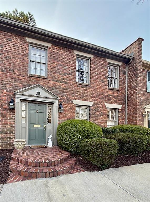 28 Old Ivy Sq., Atlanta, GA 30342