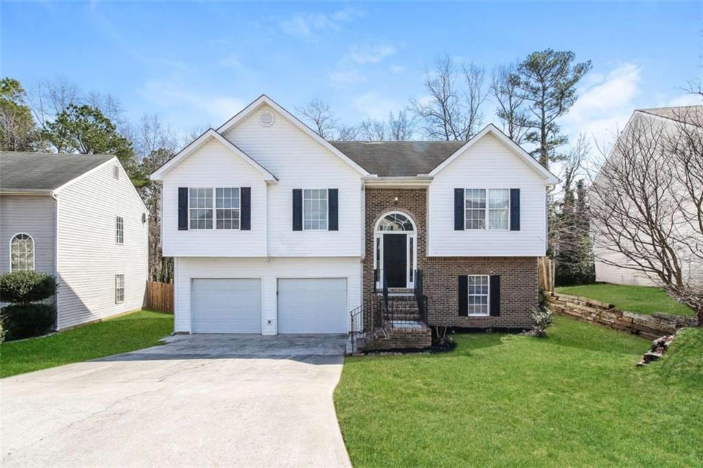 6055 Yellowood Ct., Atlanta, GA 30349