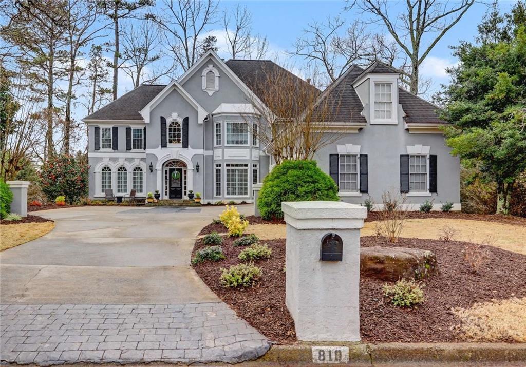 810 Club Chase Ln., Roswell, GA 30076