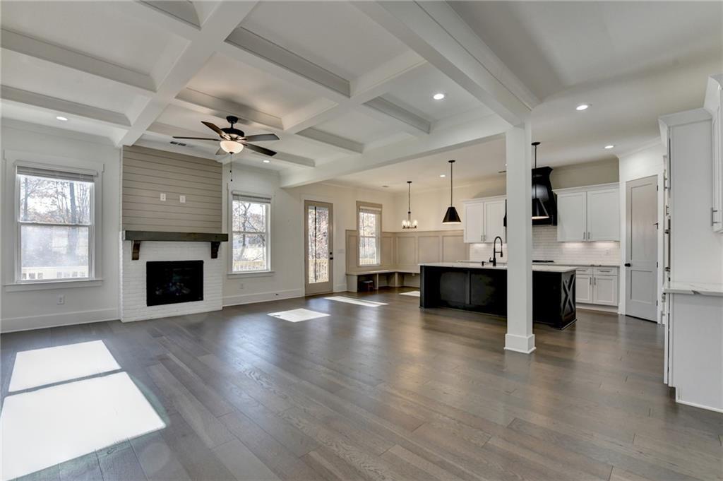 6181 Shoreland Cir., Buford, GA 30518