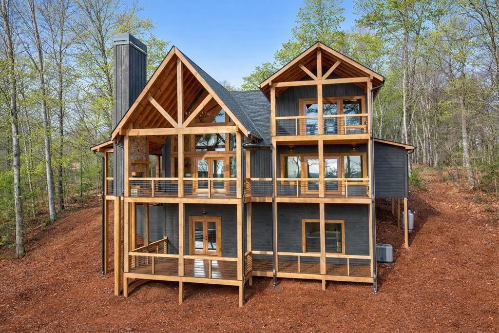 142 Red Oak Tr., Ellijay, GA 30540