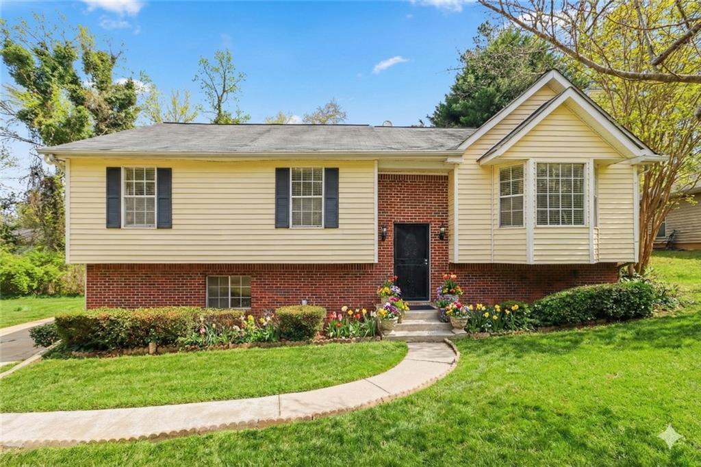 6811 Edmonton Ct., Lithonia, GA 30058