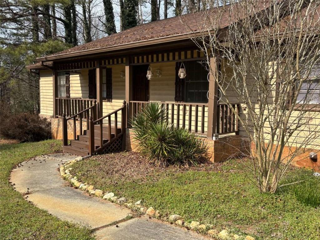 2781 Brackenwood Dr., Snellville, GA 30039