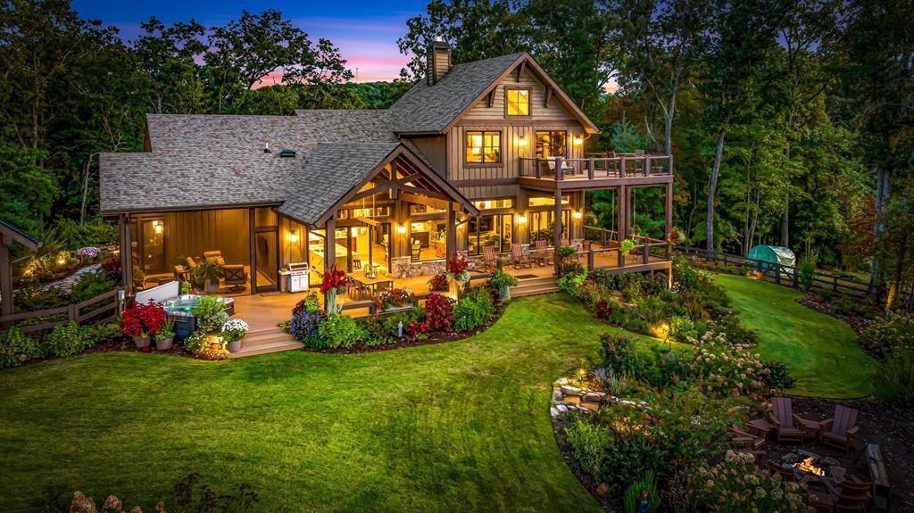 1241 Scenic Dr., Blue Ridge, GA 30513