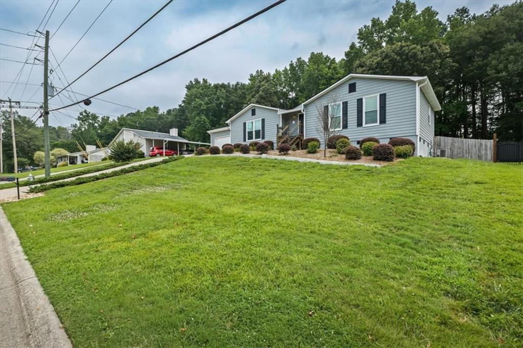 2711 Bluffton Rd., Buford, GA 30519