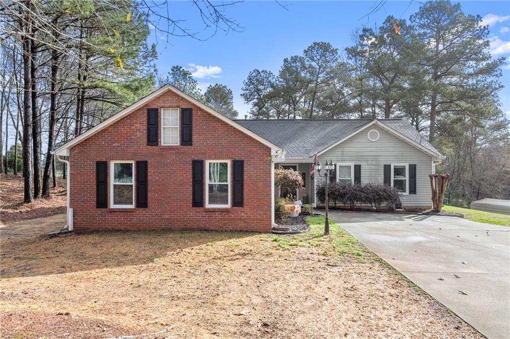 4705 Bullock Bridge Rd., Loganville, GA 30052