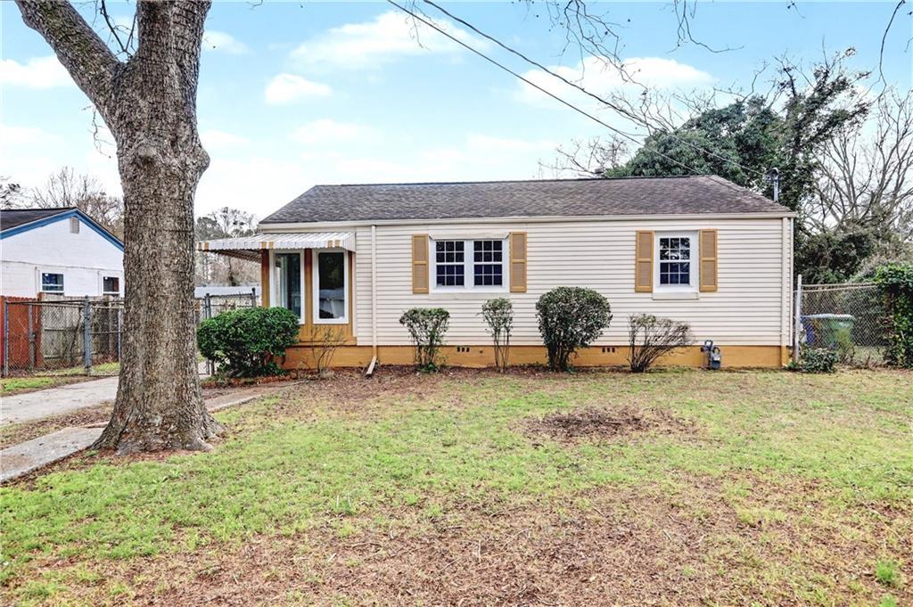 2630 Loghaven Dr., Atlanta, GA 30318