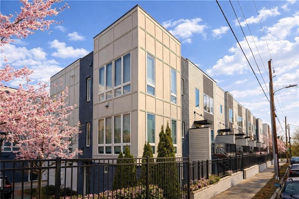 687 Banton Drives, Atlanta, GA 30318