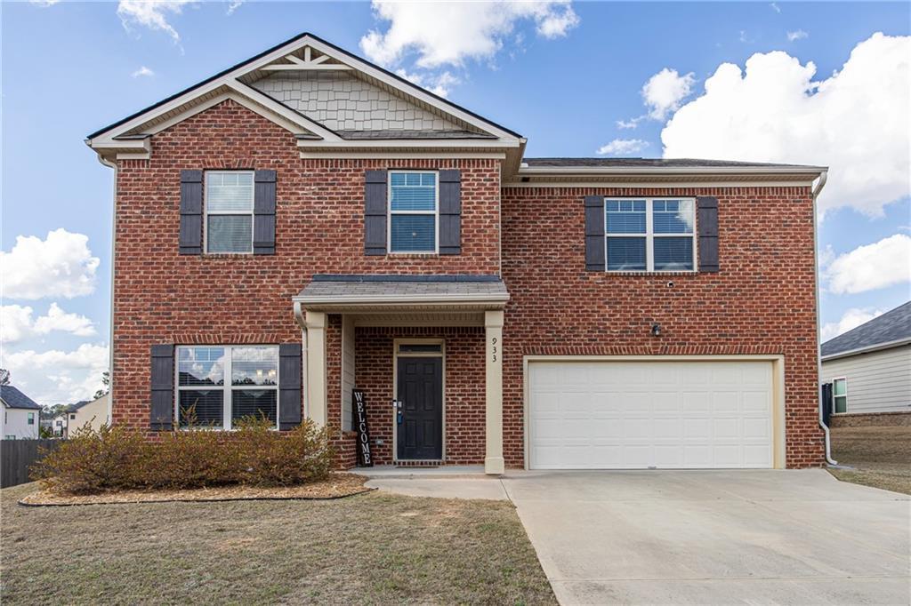 933 Nandina Ln., Loganville, GA 30052