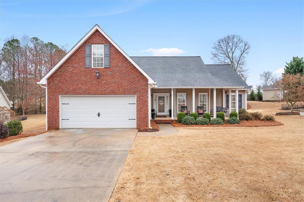 137 Central Heights Dr., Carrollton, GA 30116