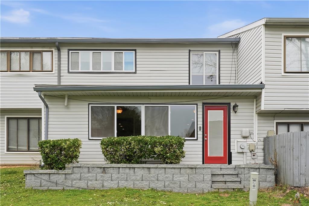 538 Country Greens Dr., Jonesboro, GA 30238