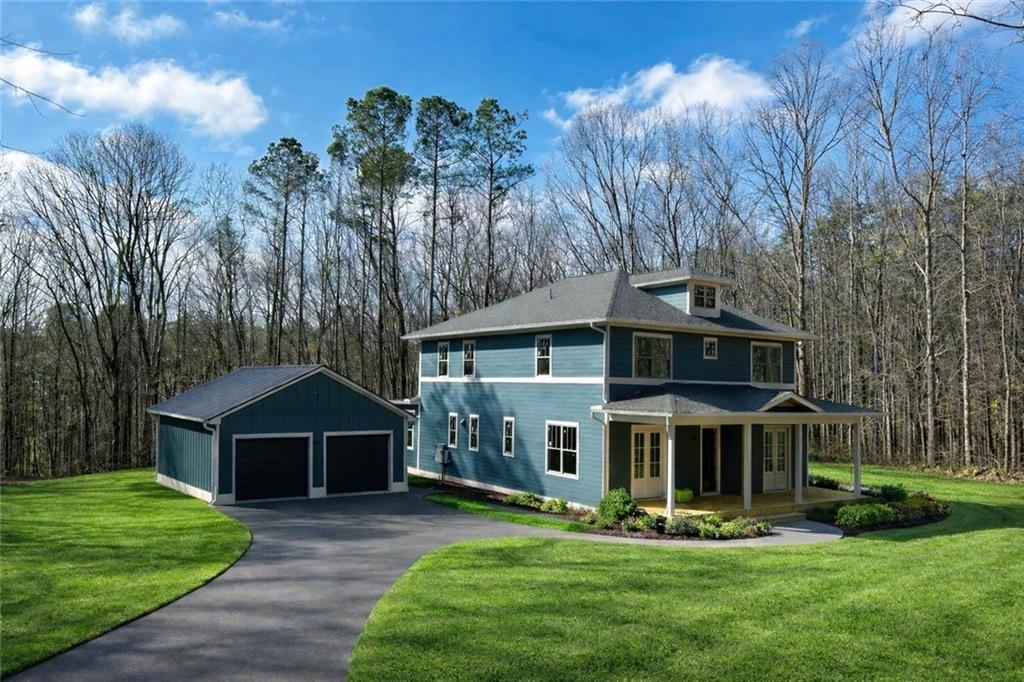 1418 Palm St., Holly Springs, GA 30115