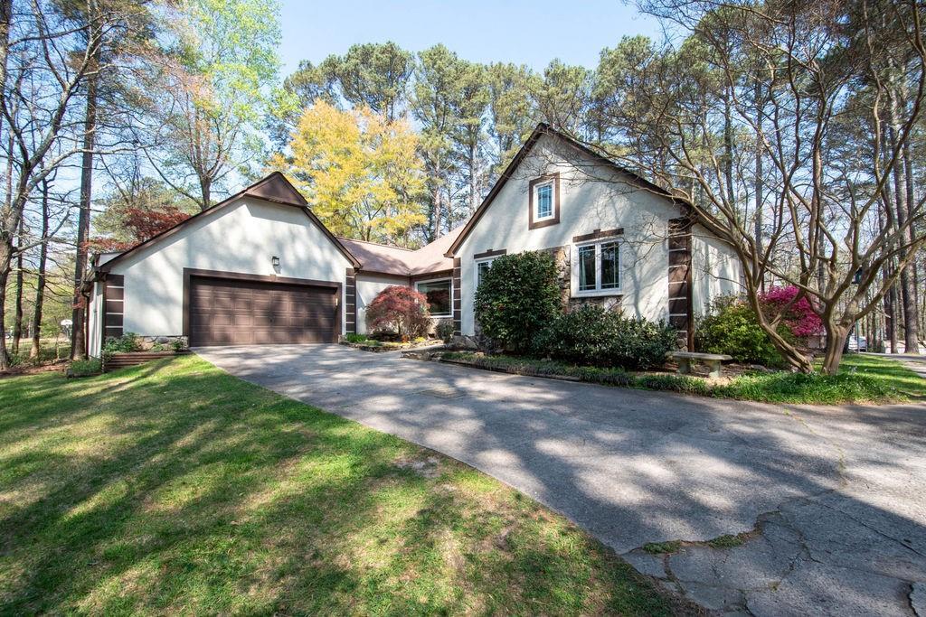 210 Julie Rd., Tyrone, GA 30290