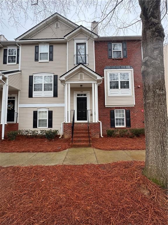 206 Village Square Dr., Woodstock, GA 30188