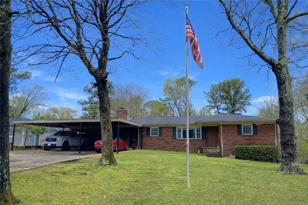 197 Cooper Lake Rd., Mableton, GA 30126