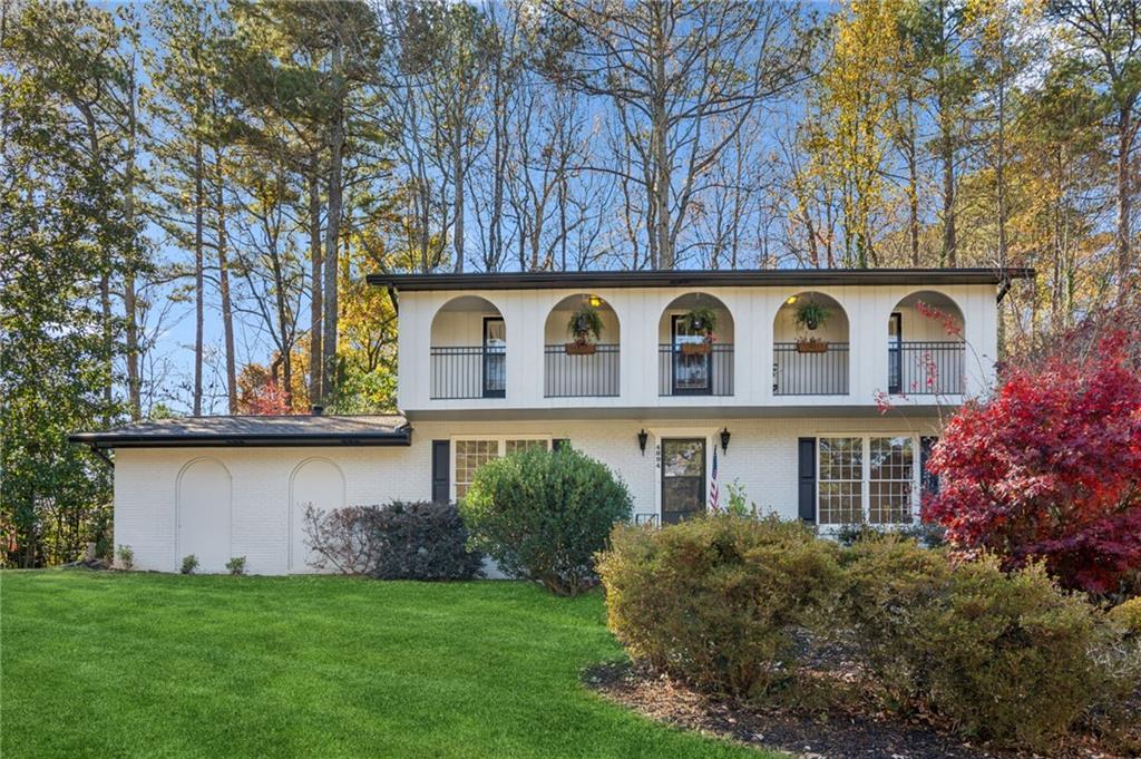 4894 Macbain Ln., Dunwoody, GA 30360