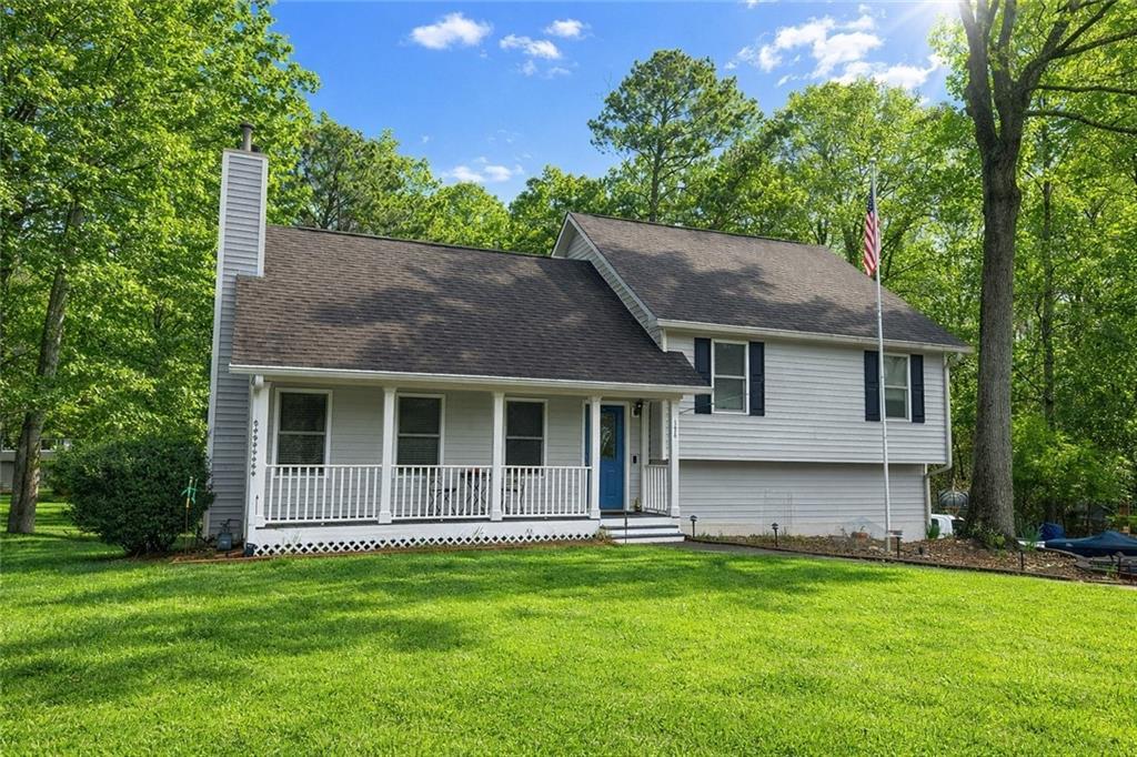 396 Walnut Dr., Woodstock, GA 30189