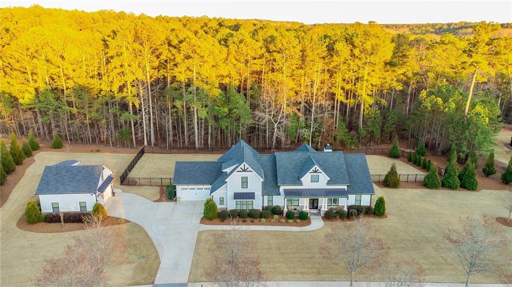 404 Fox Valley Drive, Monroe, GA 30656