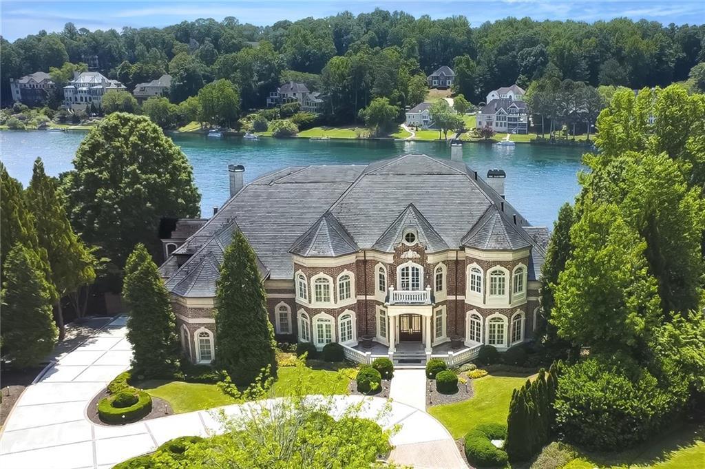 1210 Troon Ct., Alpharetta, GA 30005