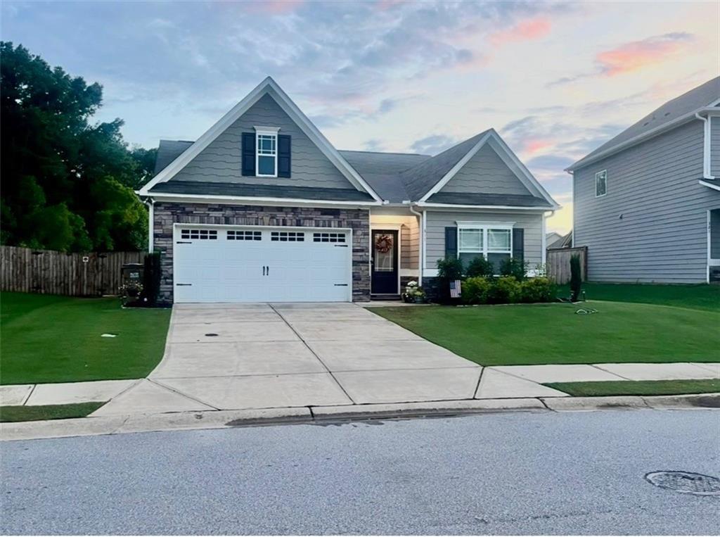 311 Eagles Bluff Way, Hoschton, GA 30548