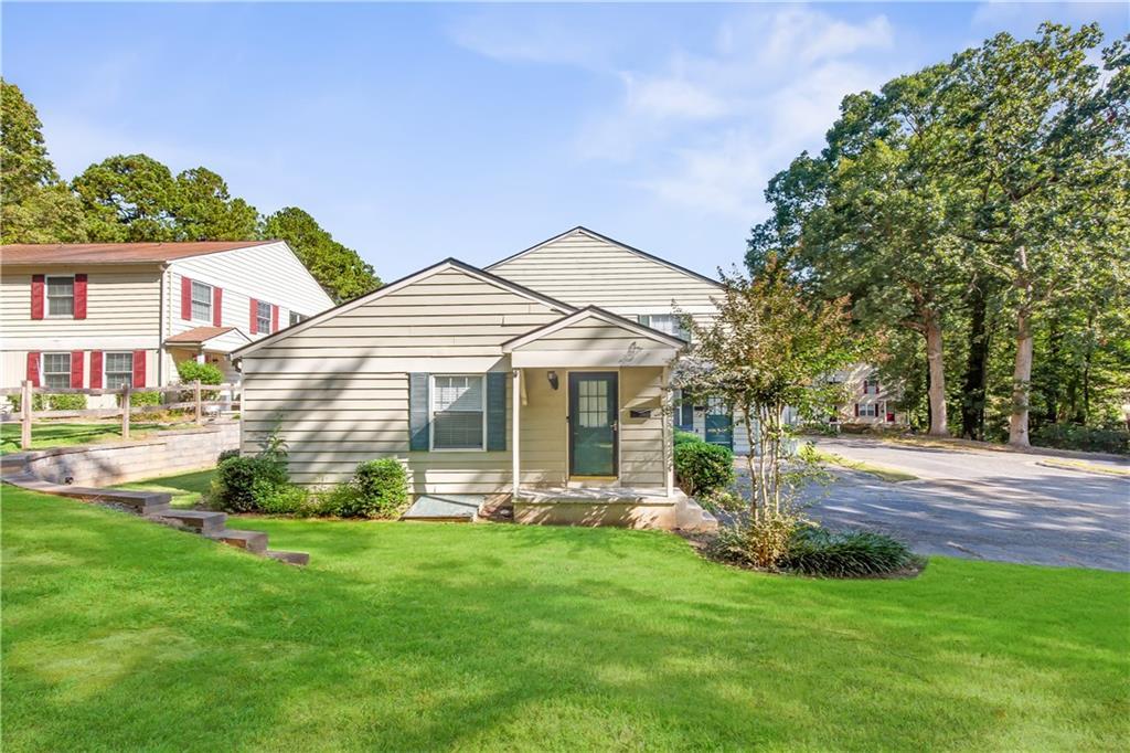 1382 Old Coach Rd., Marietta, GA 30008