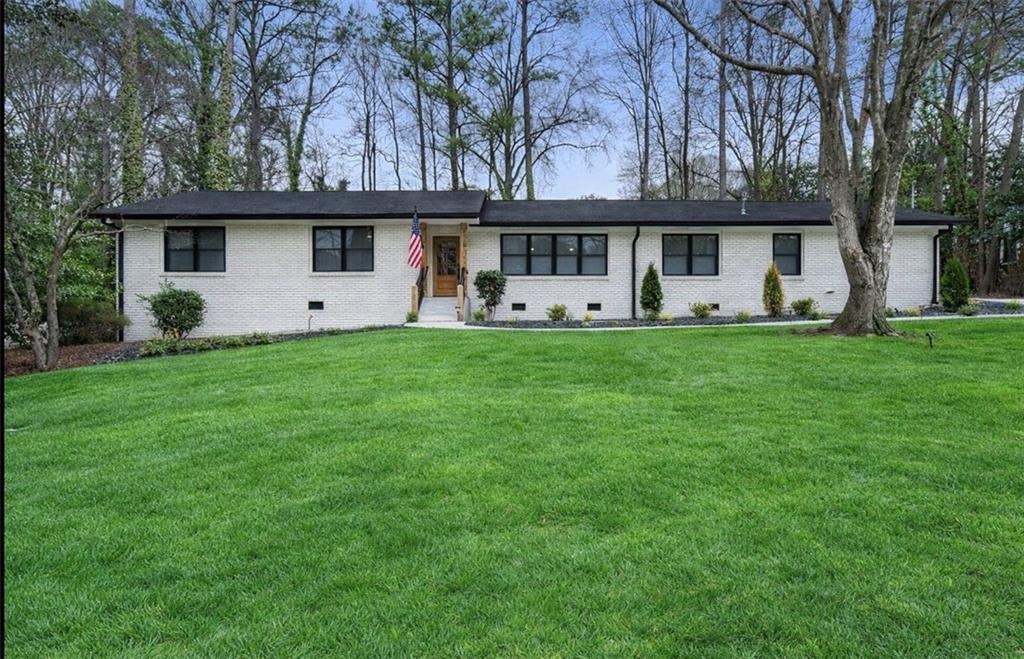 725 Starlight Ln., Atlanta, GA 30342