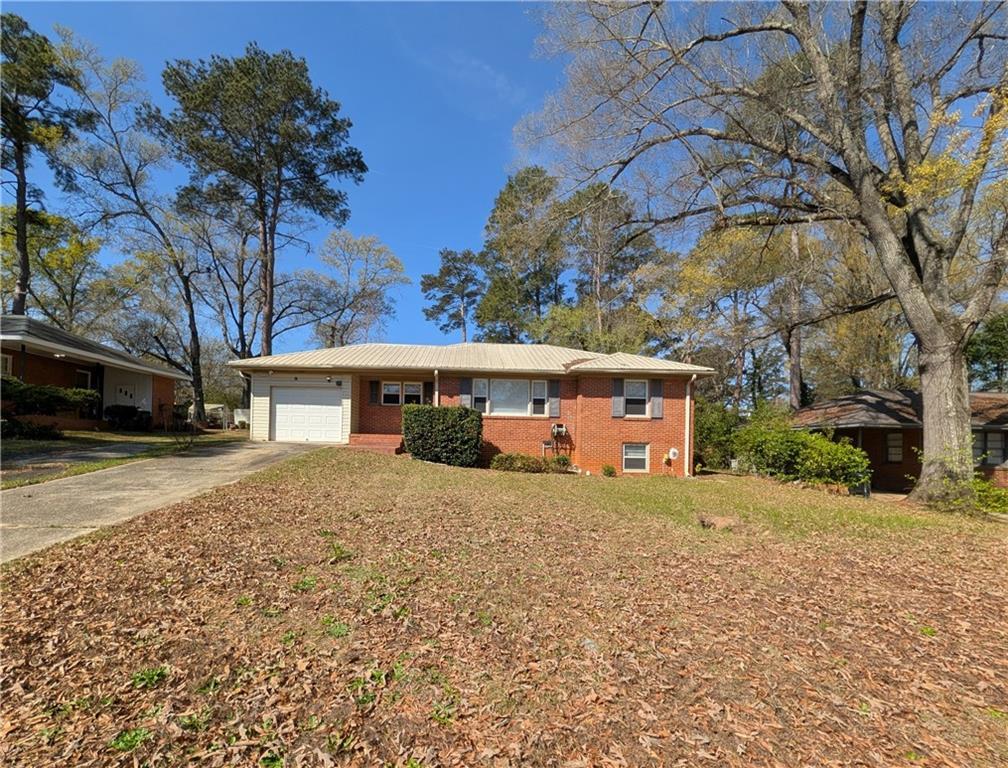 207 Kingsway Dr., Warner Robins, GA 31088