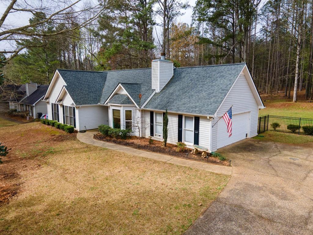90 Jeb Stuart Dr., Newnan, GA 30265