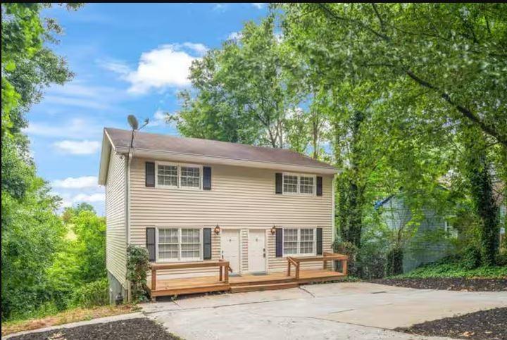 1787 Ridgeway Ave., Atlanta, GA 30318