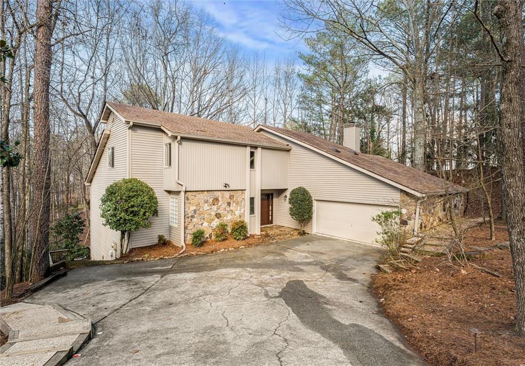 100 Mount Shasta Ln., Alpharetta, GA 30022