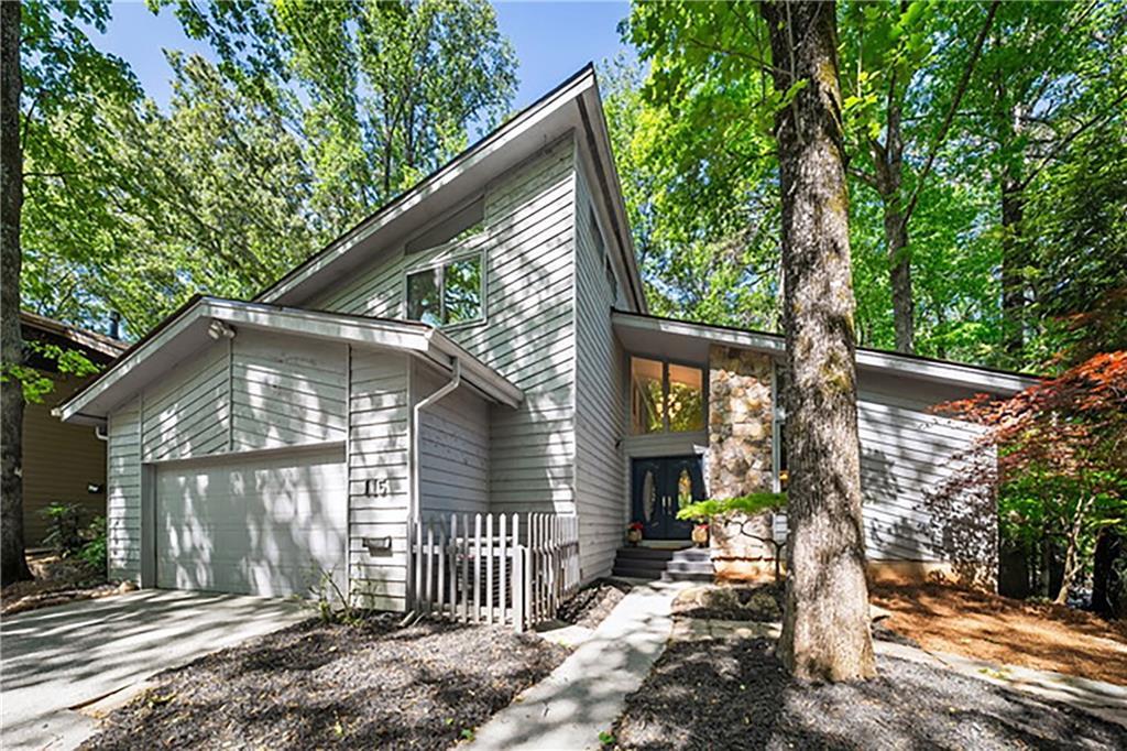 115 Lakeview Ridge, Roswell, GA 30076