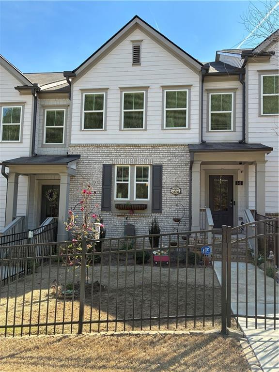 345 Vista Ln., Woodstock, GA 30189