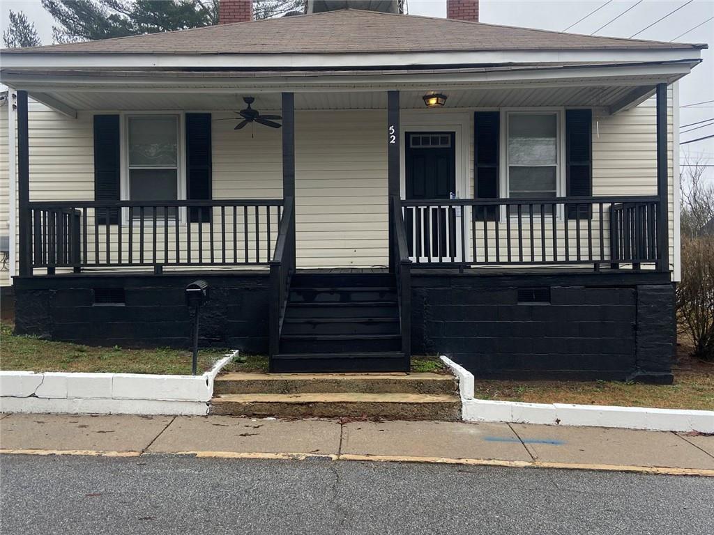 52 Ivy St., Porterdale, GA 30014