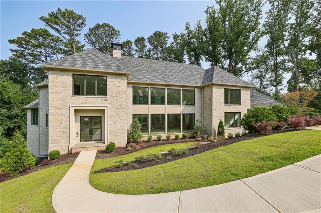 825 Kenry Ct., Atlanta, GA 30342