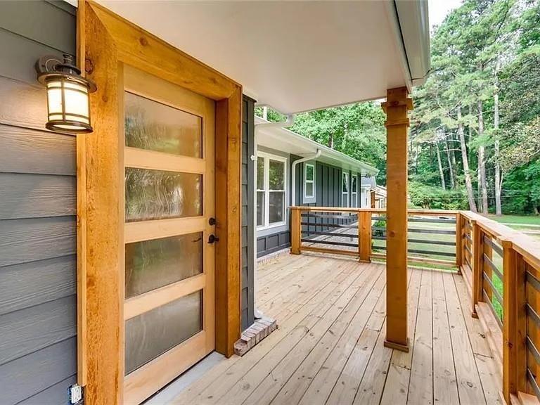 3216 Hollydale Dr., Atlanta, GA 30311