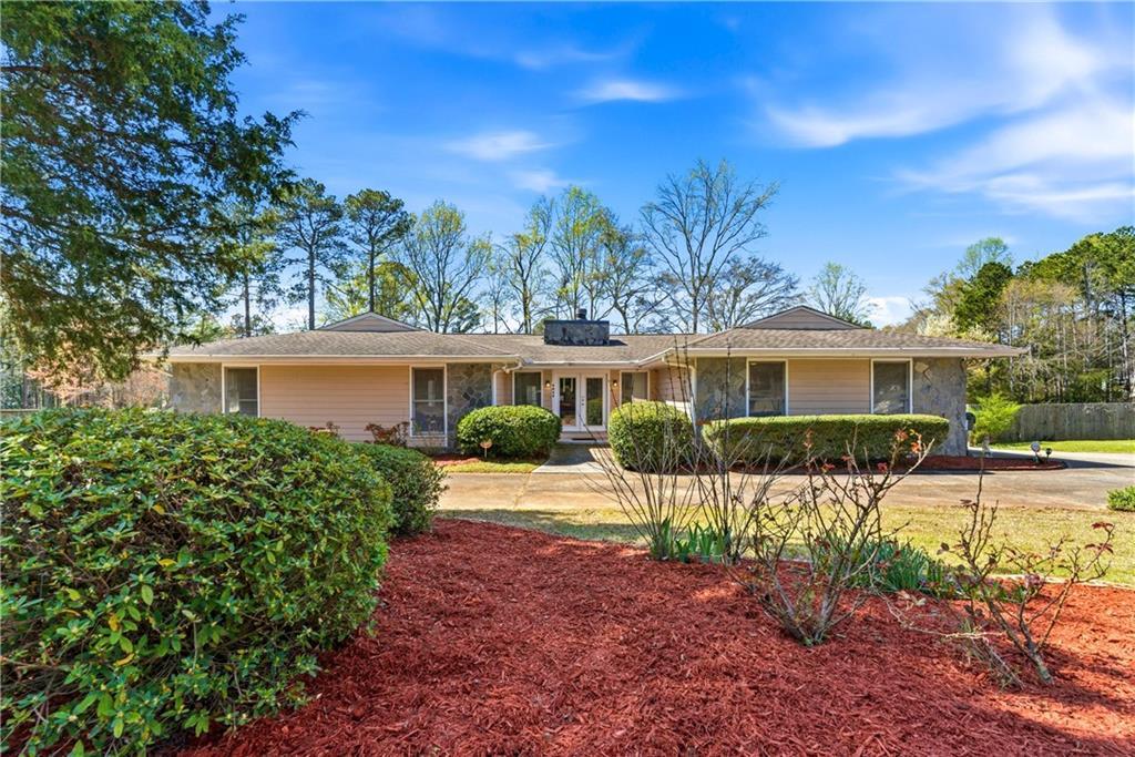 8049 Autumn Woods Dr., Jonesboro, GA 30236