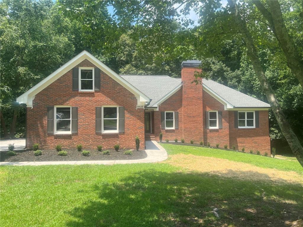 1055 Windridge Dr., Loganville, GA 30052