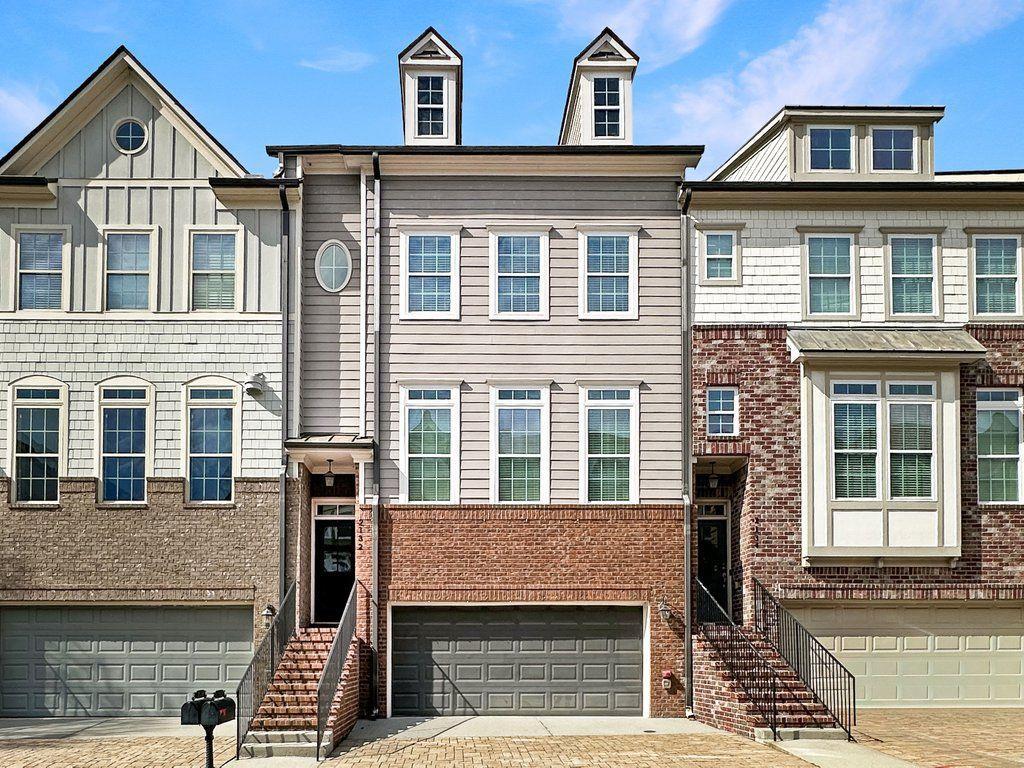 2132 Old Georgian Ter., Atlanta, GA 30318