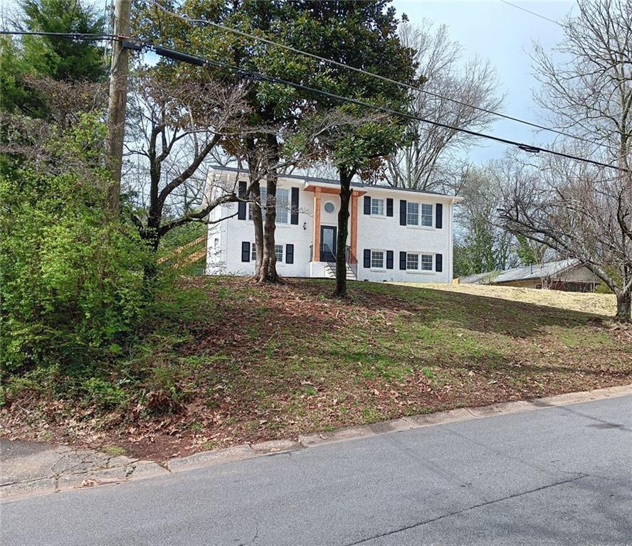 639 Bonnie Dell Dr., Marietta, GA 30062