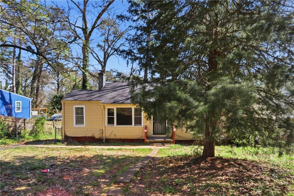 1100 Edgefield Dr., Atlanta, GA 30310