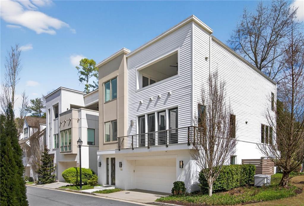 4005 Hazel Nut Ln., Atlanta, GA 30342