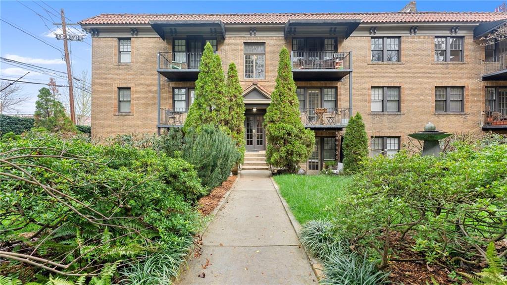 677 Somerset Ter. #2D, Atlanta, GA 30306